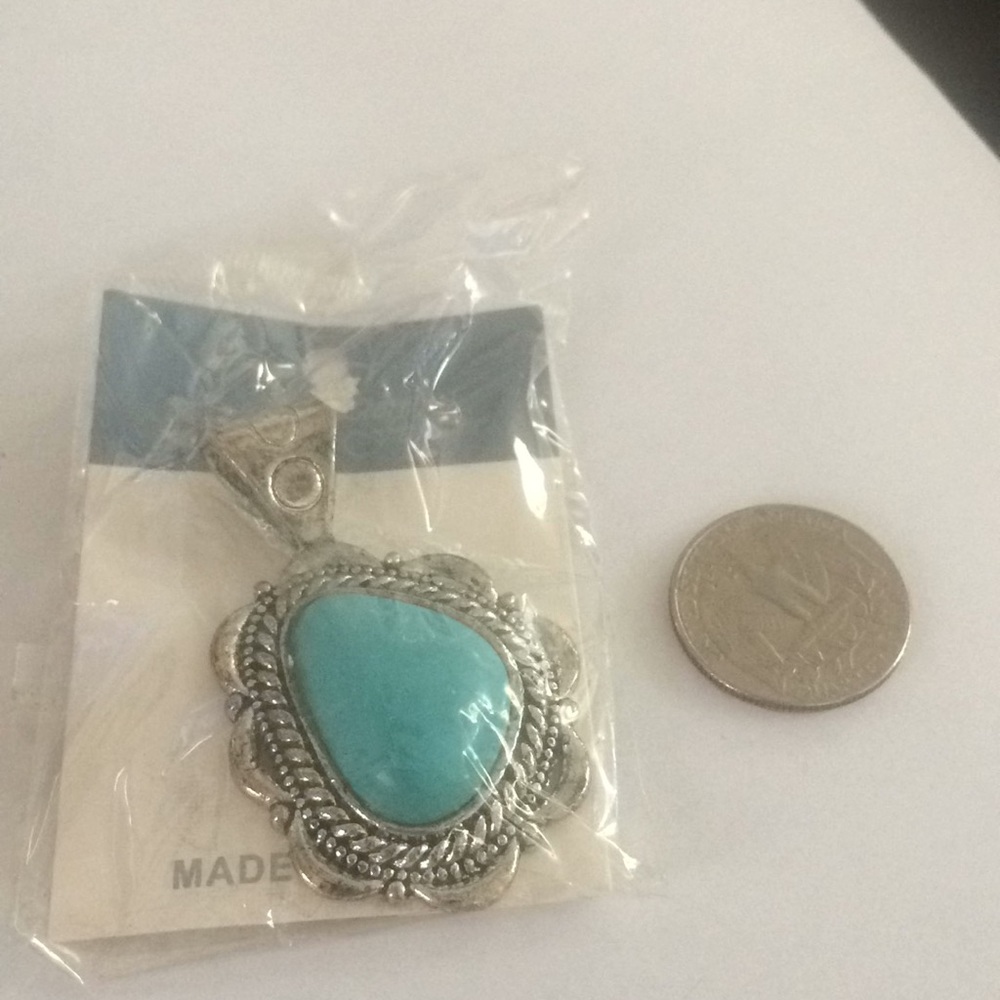 FINAL MARKDOWN Lovely new pendant